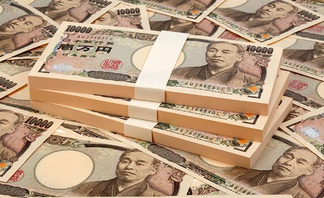 Tiền giấy 10 nghìn Yên mới và cũ của Nhật Bản
