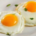Trứng chiên bao nhiêu calo? Mức độ ăn trứng phù hợp trong 1 tuần
